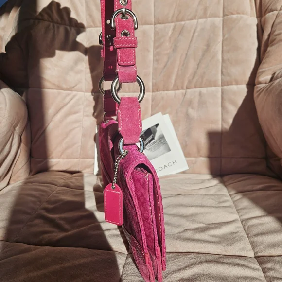 Coach Soho Signature Buckle Bag - Picture 10 of 14